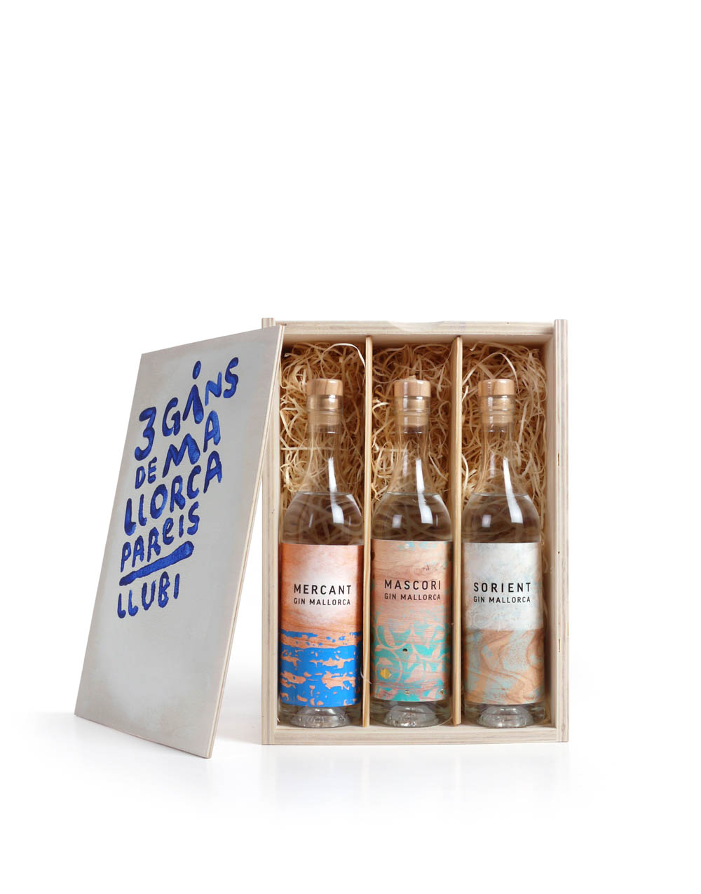 gin-gift-set-mallorca-typical-gift-mallorca-typisches-Geschenk-Mallorca-Holzkiste-kleine-Gin-flaschen-wooden-box-small-gin-bottles-destileria-pareis